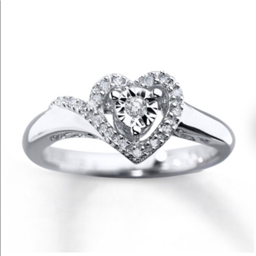 Heart Diamond promise Ring 1/10 ct tw Diamonds